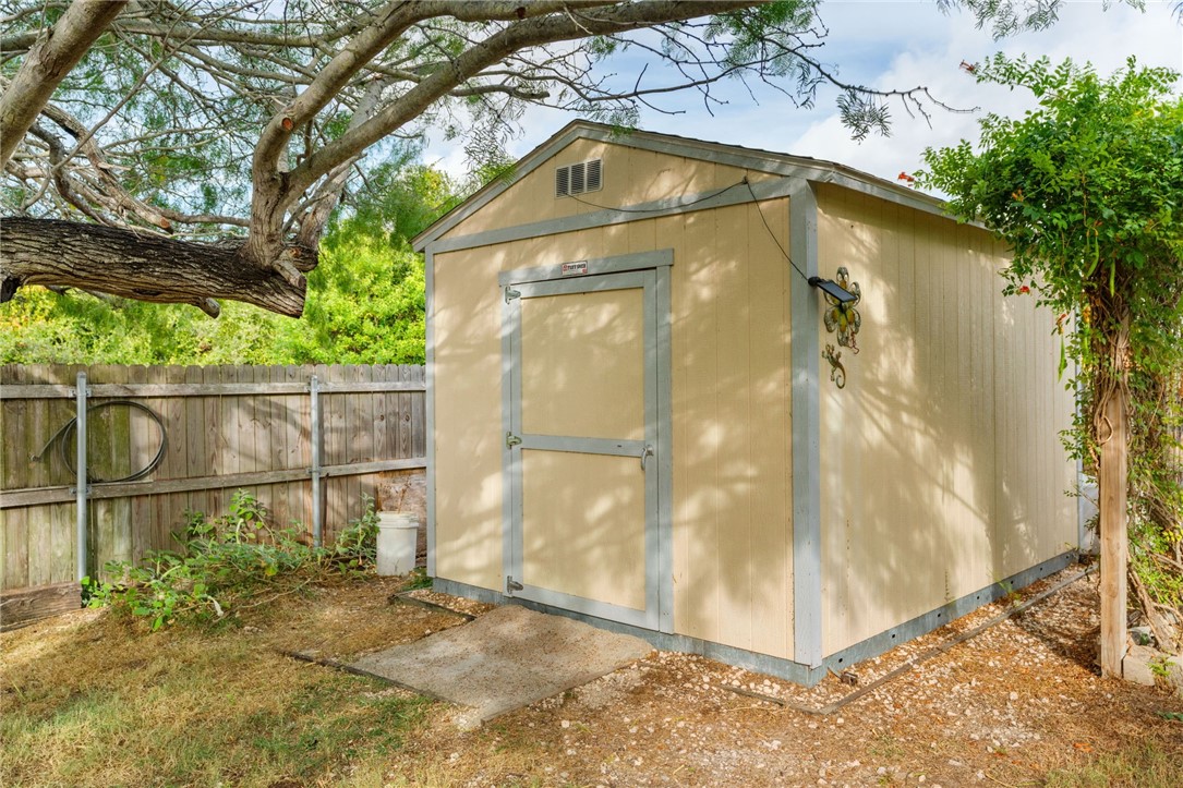 756 Alhambra Drive Corpus Christi TX 78418