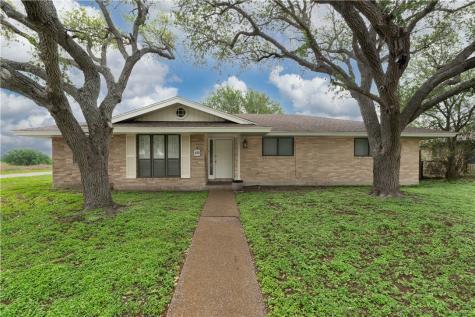 750 Retama Avenue Taft TX 78390