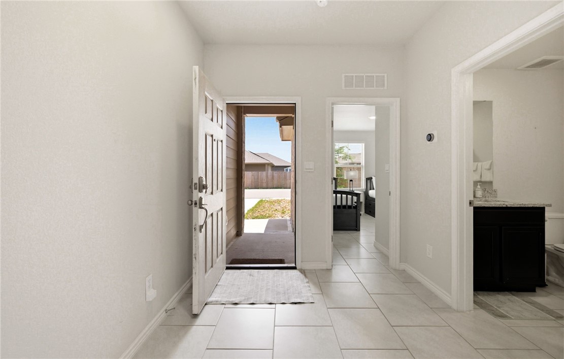 1618 Comfy Way 3 Corpus Christi TX 78418