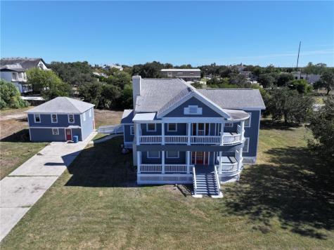 909 Power Street Refugio TX 78377