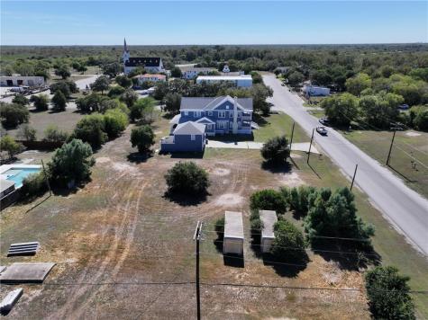 909 Power Street Refugio TX 78377