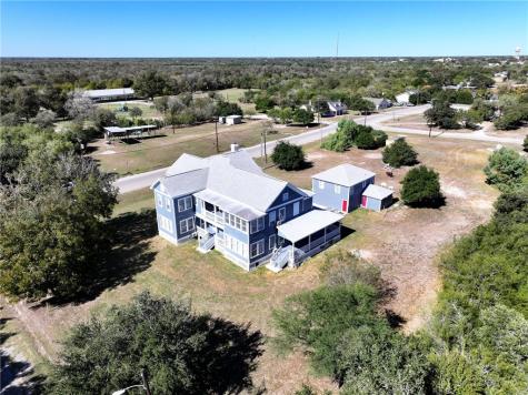 909 Power Street Refugio TX 78377