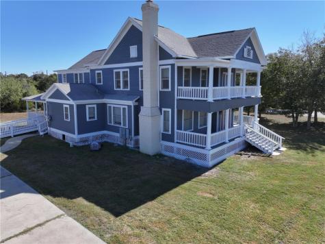 909 Power Street Refugio TX 78377