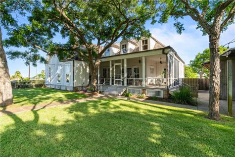 203 N Magnolia Street Rockport TX 78382