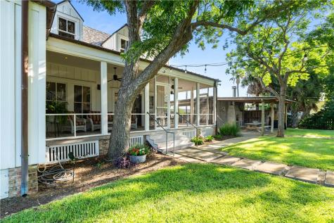 203 N Magnolia Street Rockport TX 78382
