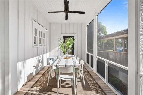 203 N Magnolia Street Rockport TX 78382