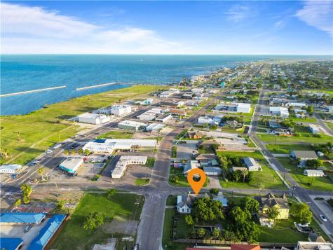 203 N Magnolia Street Rockport TX 78382