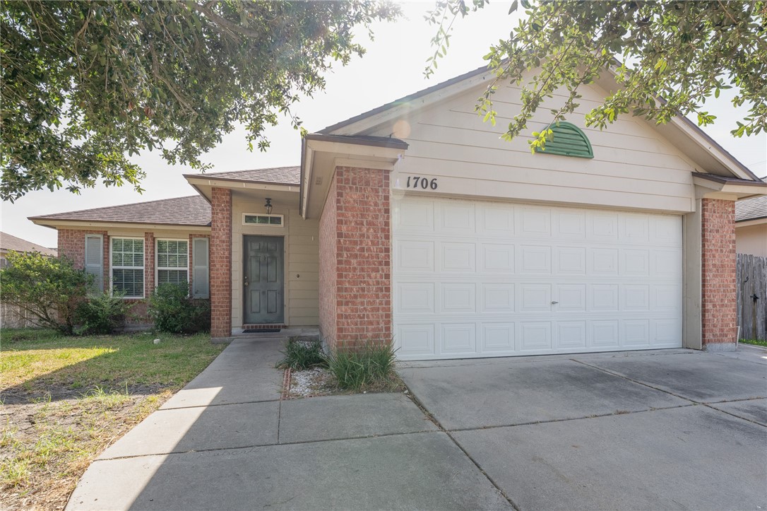 1706 Chisolm Trai Corpus Christi TX 78410