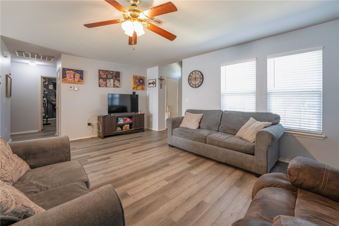 1706 Chisolm Trai Corpus Christi TX 78410