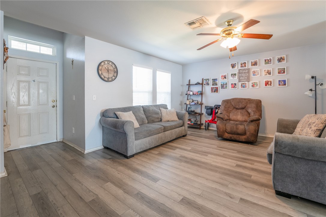 1706 Chisolm Trai Corpus Christi TX 78410