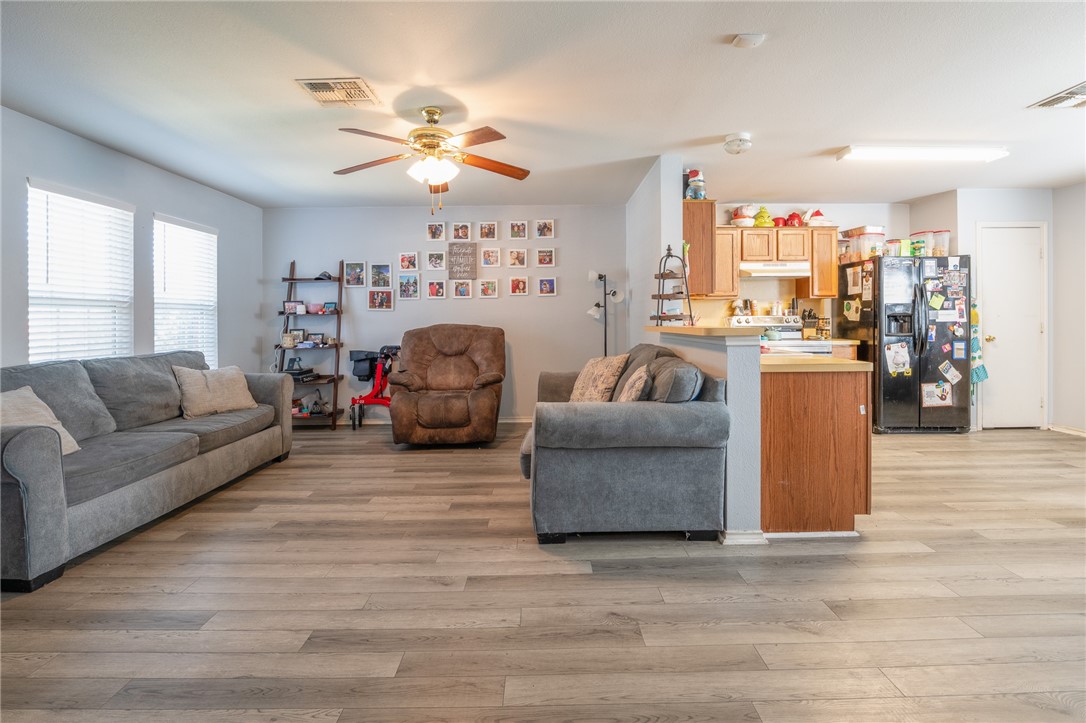 1706 Chisolm Trai Corpus Christi TX 78410