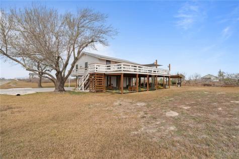 341-342 W Misty Oak Rockport TX 78382
