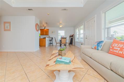 1323 S Live Oak Street Rockport TX 78382