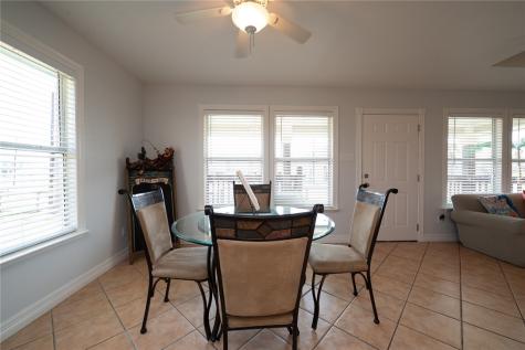 1323 S Live Oak Street Rockport TX 78382