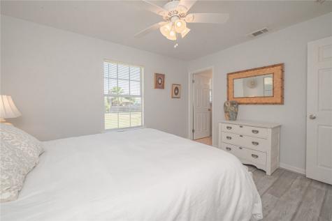 1323 S Live Oak Street Rockport TX 78382