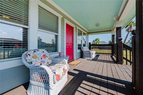 1323 S Live Oak Street Rockport TX 78382
