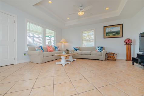 1323 S Live Oak Street Rockport TX 78382