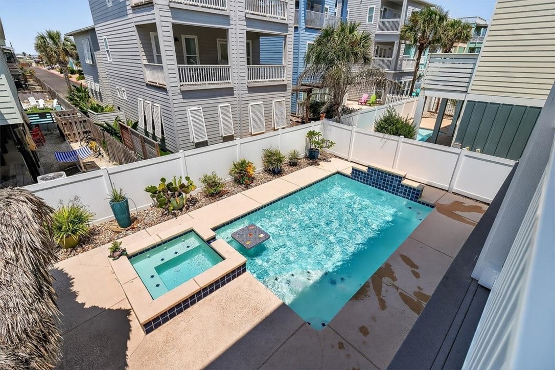 853 Oceanside Drive Port Aransas TX 78373