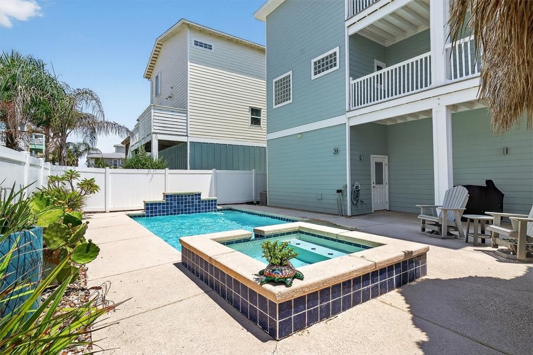 853 Oceanside Drive Port Aransas TX 78373