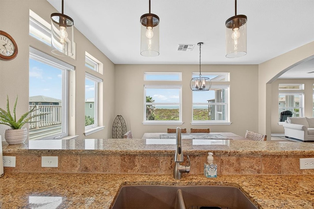 853 Oceanside Drive Port Aransas TX 78373