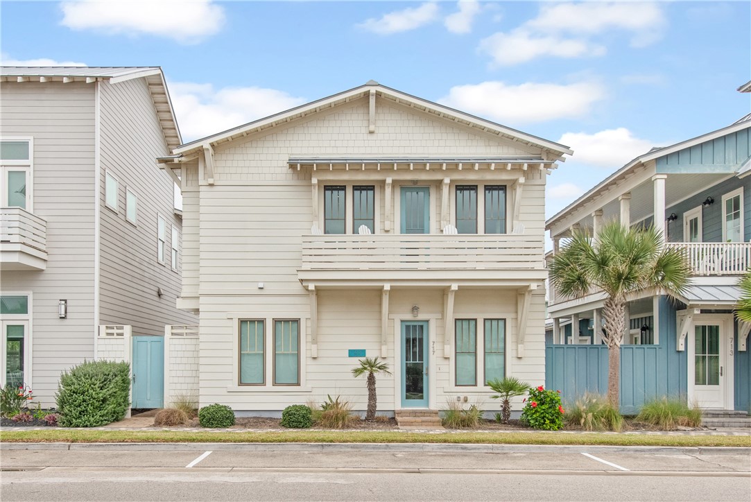 717 Sunrise Avenue Port Aransas TX 78373