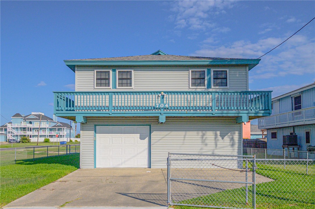 704 S Magnolia Street Rockport TX 78382