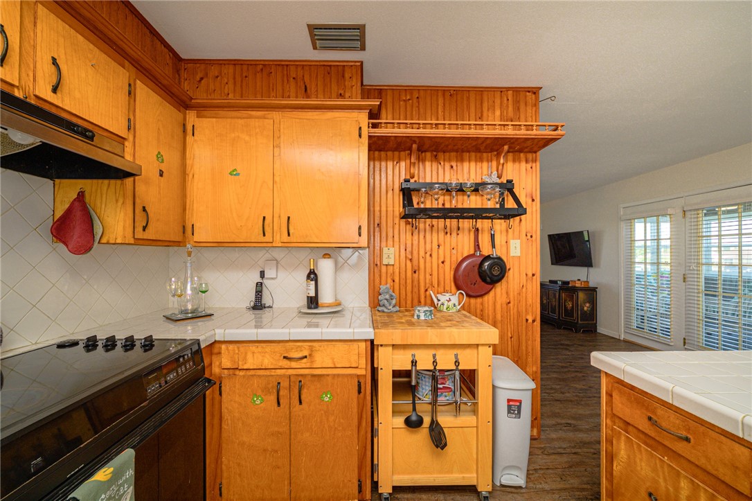 704 S Magnolia Street Rockport TX 78382