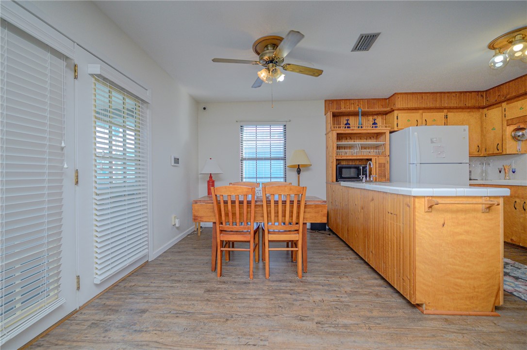 704 S Magnolia Street Rockport TX 78382