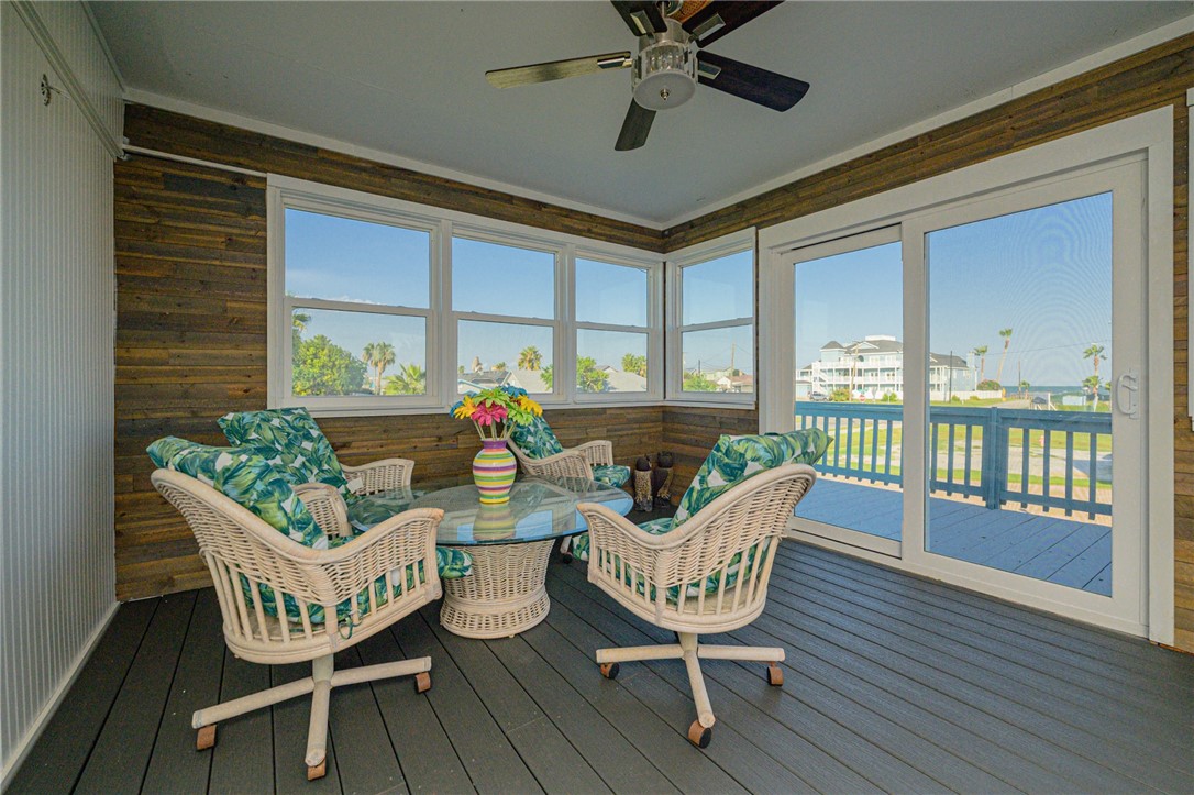 704 S Magnolia Street Rockport TX 78382