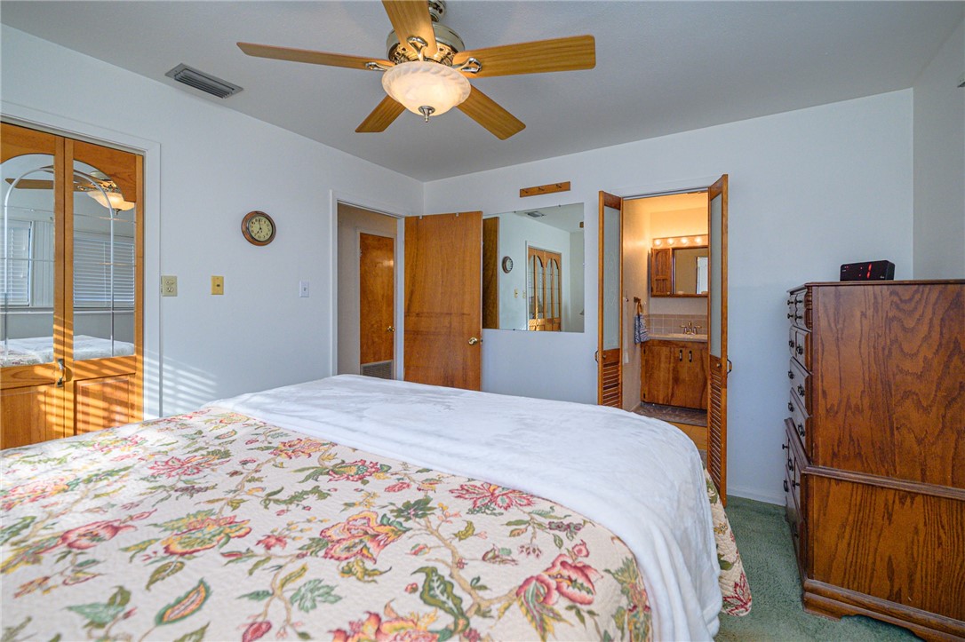 704 S Magnolia Street Rockport TX 78382