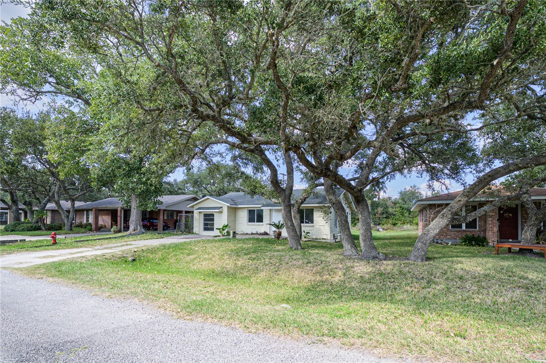 123 Cenizo Rockport TX 78382