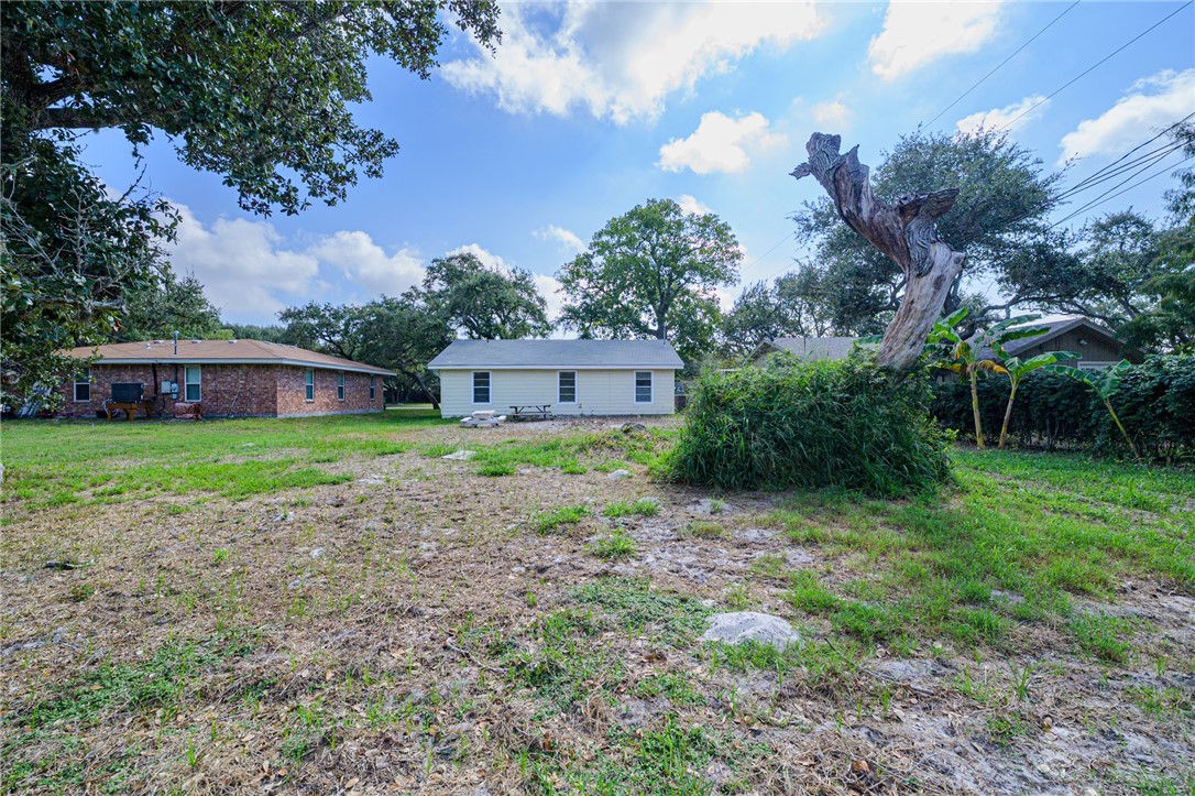 123 Cenizo Rockport TX 78382