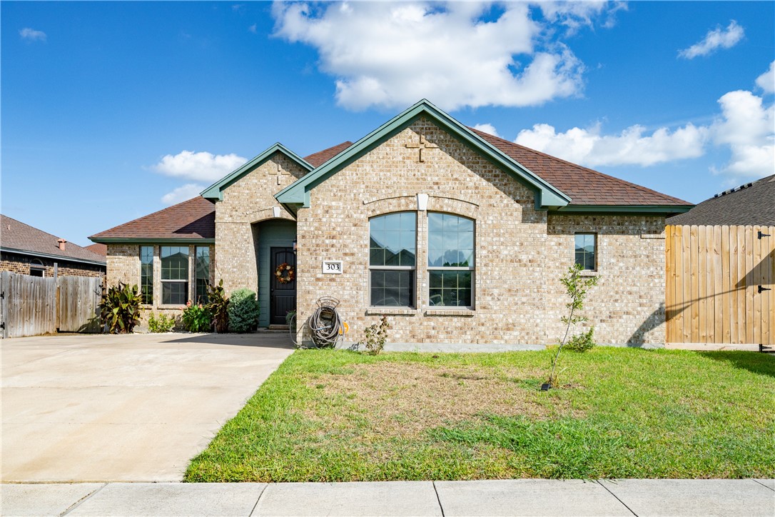 303 Pacific Drive Portland TX 78374
