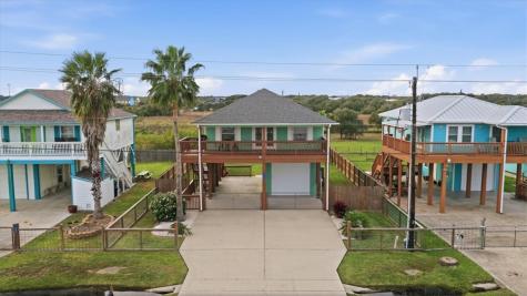 1619 S Church Street Rockport TX 78382