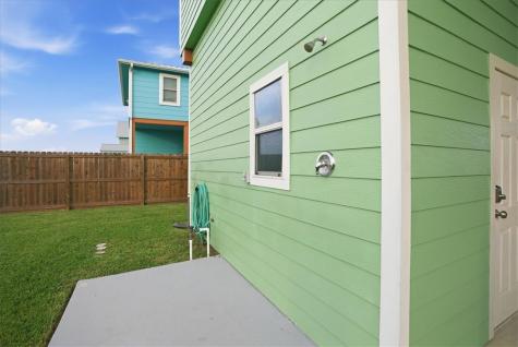 1619 S Church Street Rockport TX 78382