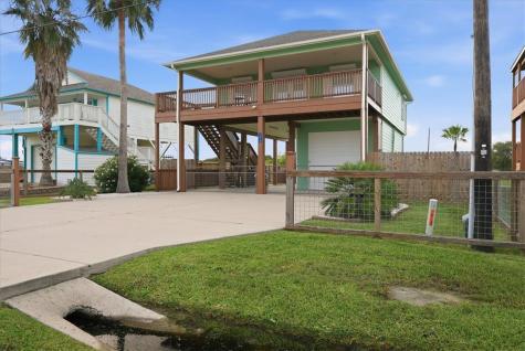 1619 S Church Street Rockport TX 78382