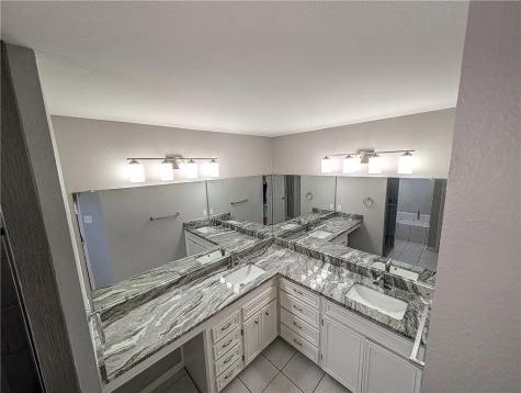 100 Lone Oak Street Portland TX 78374