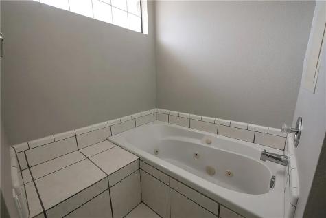 100 Lone Oak Street Portland TX 78374