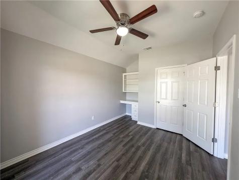 100 Lone Oak Street Portland TX 78374