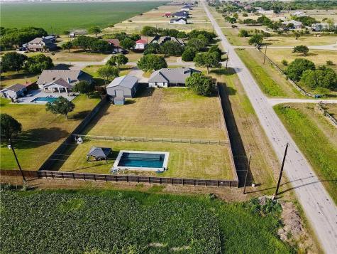 100 Lone Oak Street Portland TX 78374