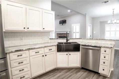 100 Lone Oak Street Portland TX 78374