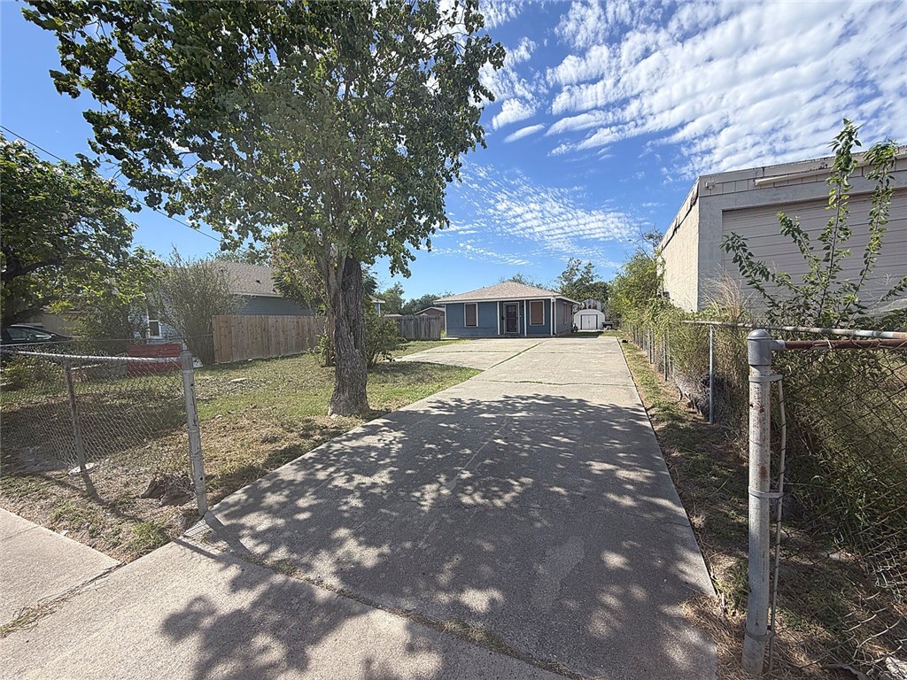 125 Mohawk Street Corpus Christi TX 78405