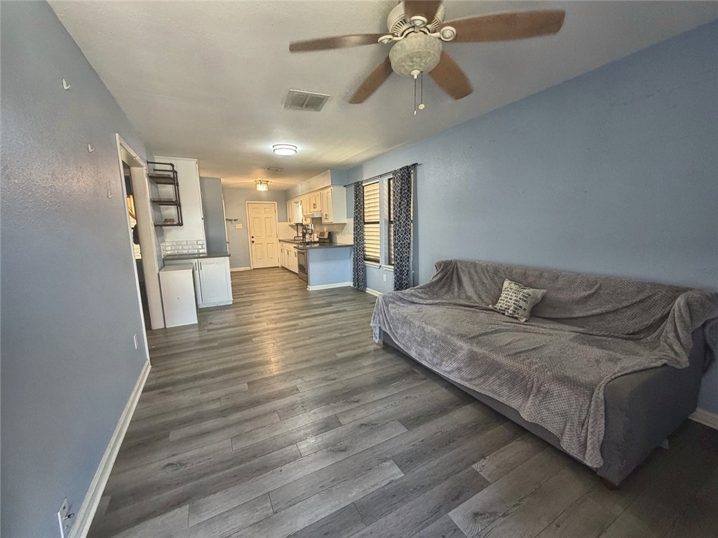 125 Mohawk Street Corpus Christi TX 78405