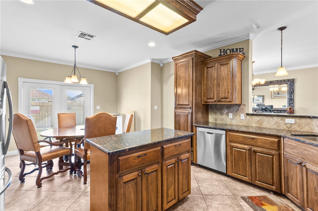 5809 Montserrat Drive Corpus Christi TX 78414