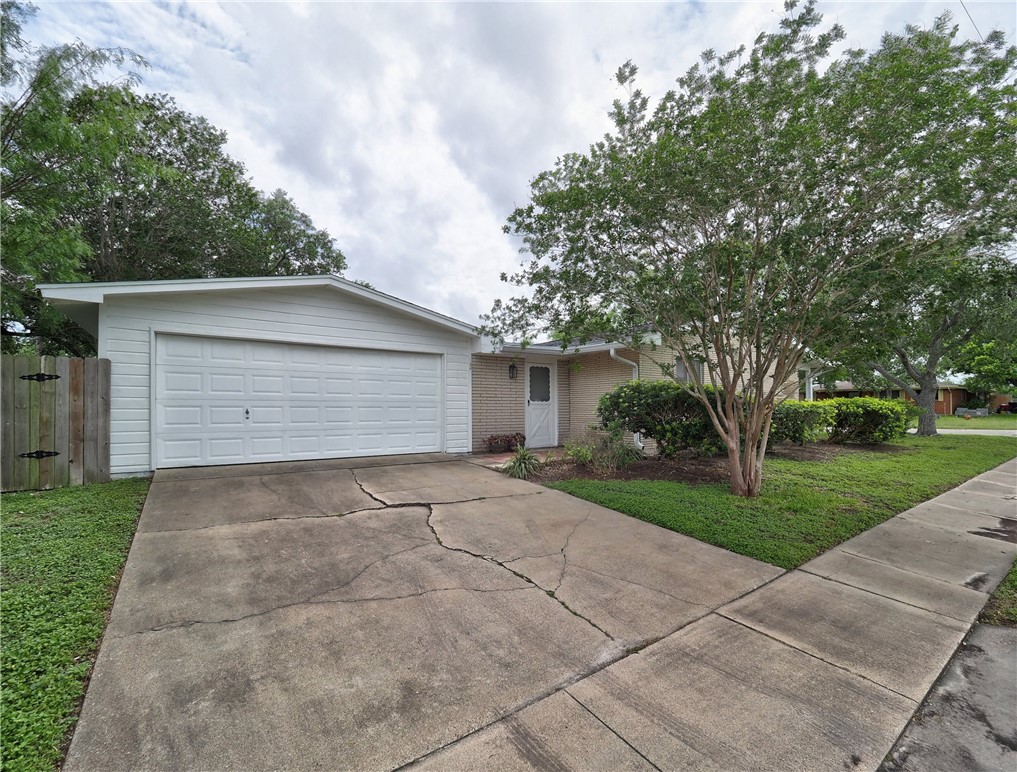 702 Drexel Drive Corpus Christi TX 78412