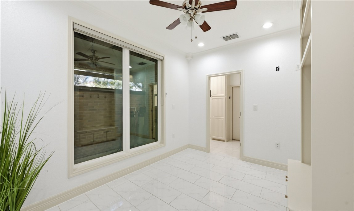 5902 Woodmere Drive Corpus Christi TX 78414