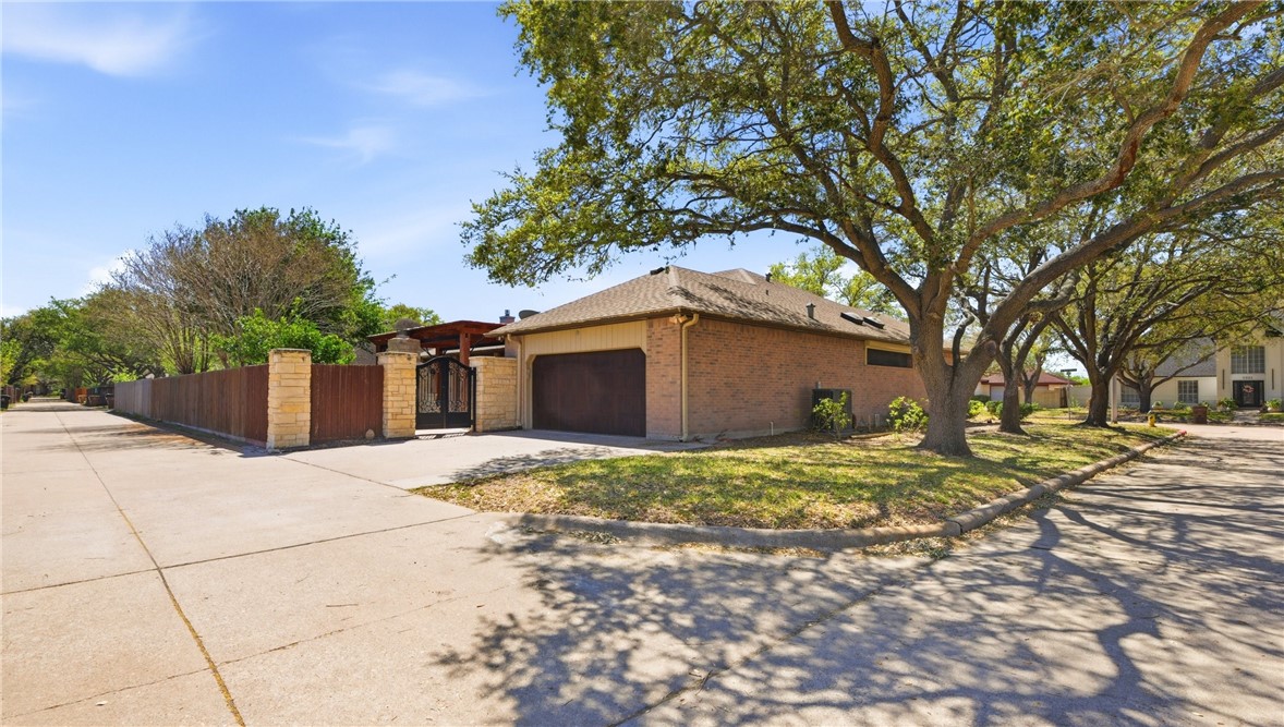 5902 Woodmere Drive Corpus Christi TX 78414