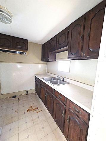 909 E Kleberg Avenue Kingsville TX 78363