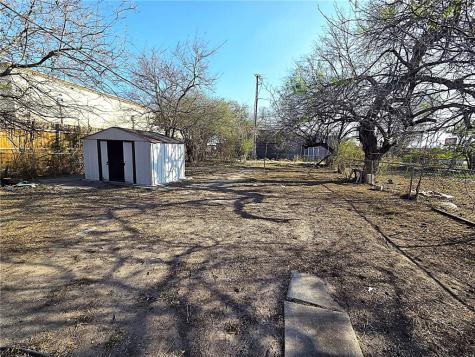 909 E Kleberg Avenue Kingsville TX 78363
