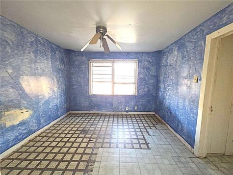 909 E Kleberg Avenue Kingsville TX 78363